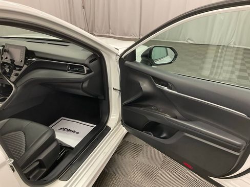 Used 2024 Toyota Camry SE image 24