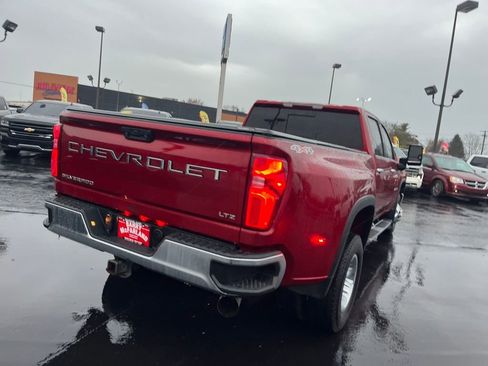 Used 2022 Chevrolet Silverado 3500 LTZ w/ LTZ Convenience Package image 5