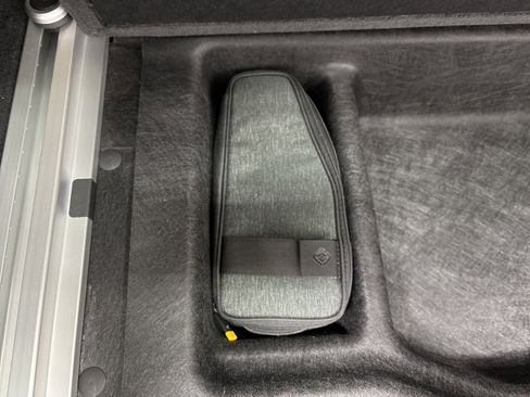 Used 2024 Rivian R1S Adventure image 34