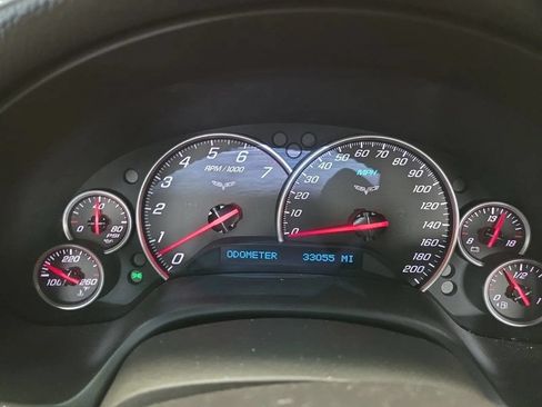 Used 2006 Chevrolet Corvette Coupe w/ Preferred Equipment Group RWD image 9
