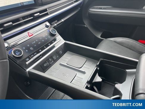 Used 2024 Hyundai Santa Fe Limited image 39