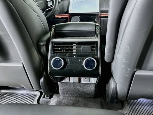 Used 2025 Land Rover Range Rover Sport SE AWD/4WD image 24