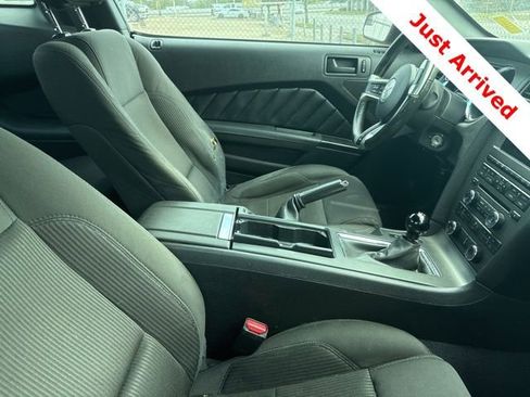 Used 2013 Ford Mustang Coupe image 12