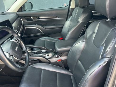 Used 2025 Kia Telluride S FWD image 7