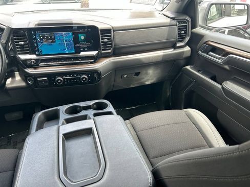 Used 2025 Chevrolet Silverado 1500 LT RWD image 12