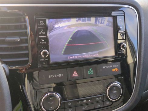 Used 2018 Mitsubishi Outlander ES image 20