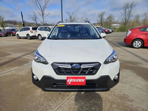 Used 2021 Subaru Crosstrek 2.0i Premium w/ Moonroof Package image 2