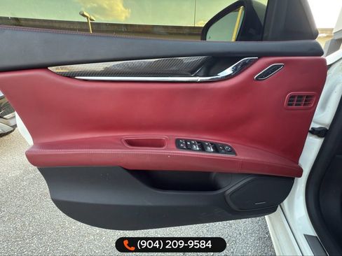 Used 2018 Maserati Quattroporte S GranSport image 19