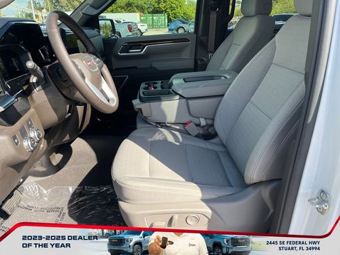 New 2026 GMC Sierra 1500 SLE image 9