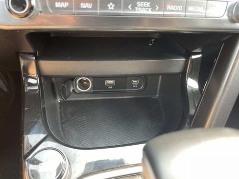Used 2024 Kia Seltos S AWD/4WD image 30