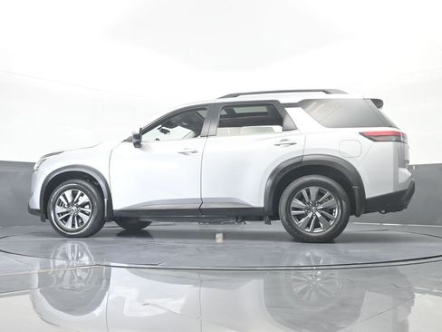 Used 2022 Nissan Pathfinder SV w/ SV Premium Package image 63