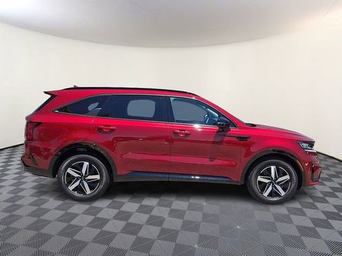 Certified 2023 Kia Sorento S FWD image 9