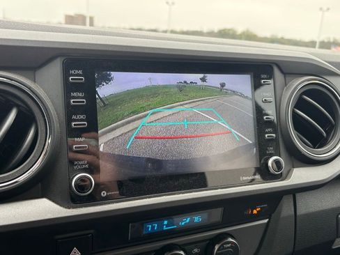 Used 2023 Toyota Tacoma TRD Off-Road image 12