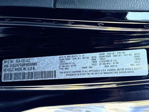 Used 2021 Jeep Wrangler Unlimited Rubicon w/ Xtreme Recon 35" Tire Package image 38