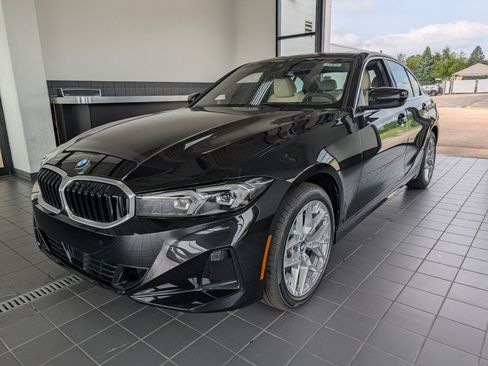 New 2026 BMW 330i xDrive Sedan w/ Convenience Package AWD/4WD image 7