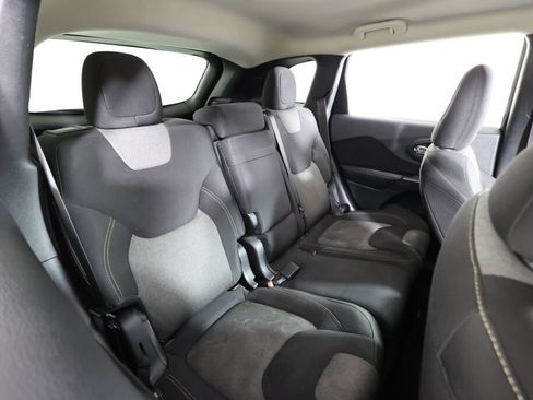 Used 2014 Jeep Cherokee Latitude FWD image 20