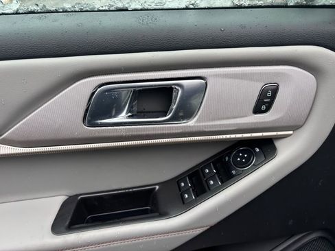 New 2026 Ford Explorer Active w/ Active Comfort Package image 10