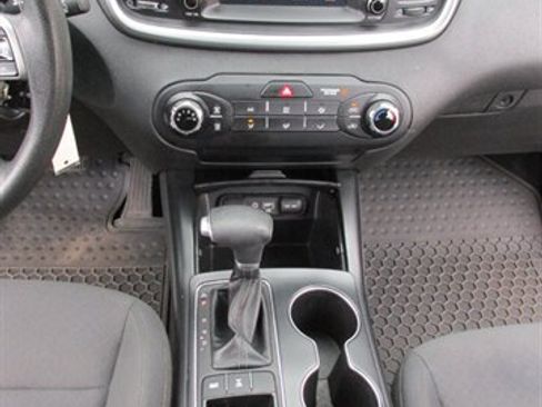 Used 2020 Kia Sorento AWD V6 image 27