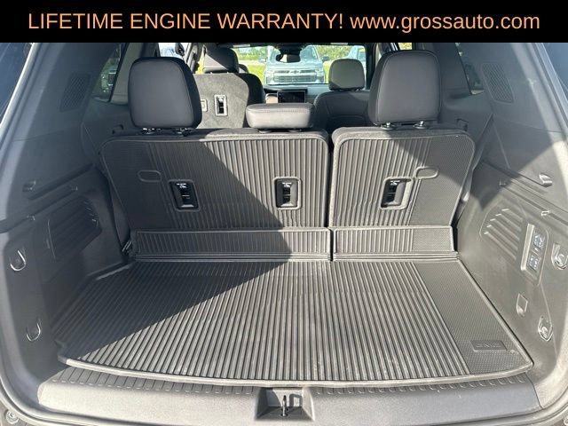 Used 2025 GMC Acadia Denali w/ LPO, Floor Liner Package AWD/4WD image 36