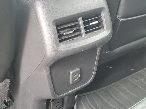 Used 2019 GMC Terrain SLT w/ Preferred Package AWD/4WD image 32