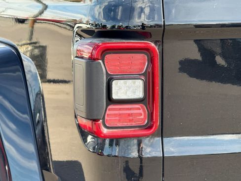 Used 2020 Jeep Gladiator Overland image 31