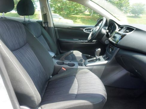 Used 2019 Nissan Sentra SV w/ Special Edition Package FWD image 21
