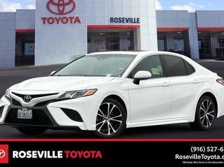 Used 2018 Toyota Camry SE w/ Moonroof Package video 1