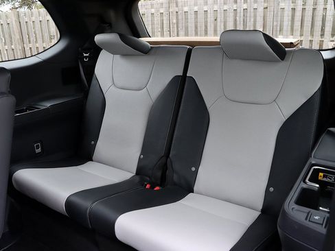 New 2026 Lexus TX 350 350 F SPORT Handling image 16