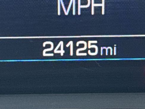 Used 2023 Chevrolet Equinox LT image 21