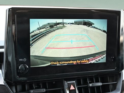 Used 2025 Toyota Corolla Cross LE FWD image 23