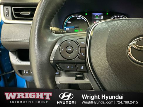 Used 2021 Toyota RAV4 XLE Premium image 22