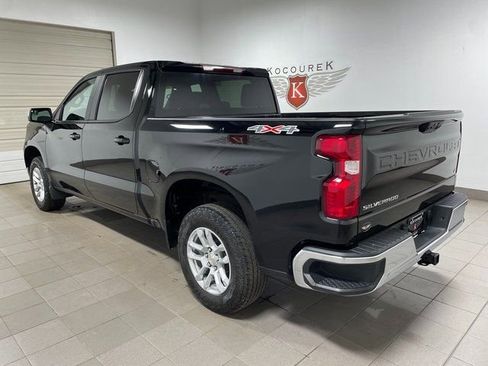 Used 2023 Chevrolet Silverado 1500 LT AWD/4WD image 4