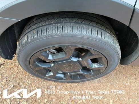 Certified 2025 Kia Sorento SX AWD/4WD image 12