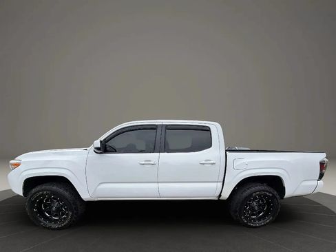 Used 2019 Toyota Tacoma SR w/ SR Convenience Package AWD/4WD image 8
