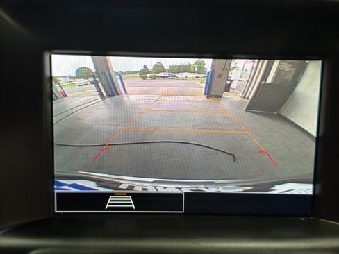 Used 2023 GMC Terrain SLE FWD image 27