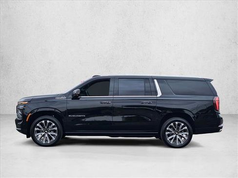 Used 2026 Chevrolet Suburban High Country AWD/4WD image 9