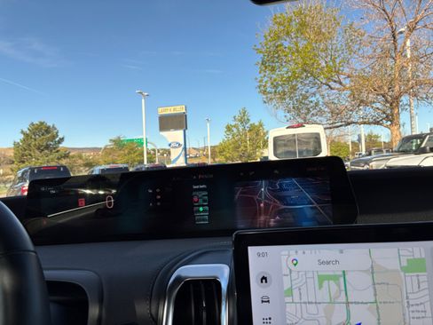 Used 2025 Ford Expedition Max Platinum image 10