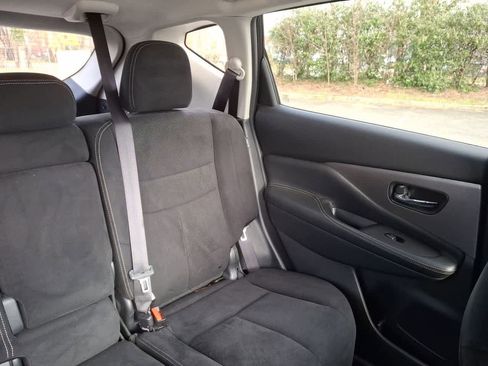 Used 2019 Nissan Murano S image 14