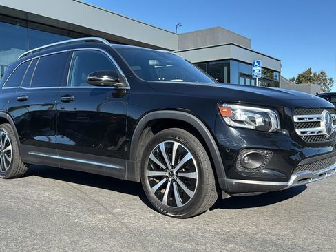 Used 2021 Mercedes-Benz GLB 250 image 1