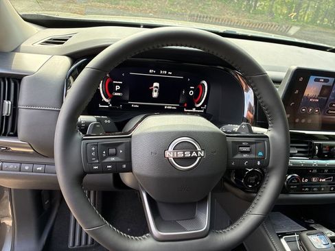 New 2026 Nissan Pathfinder SL AWD/4WD image 13
