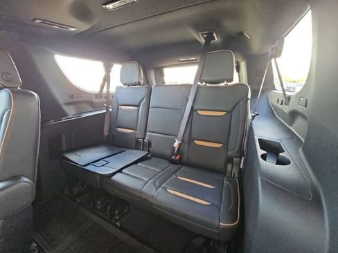 Used 2021 GMC Yukon XL AT4 w/ AT4 Premium Plus Package AWD/4WD image 27