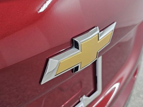 Used 2018 Chevrolet Equinox LT FWD image 23