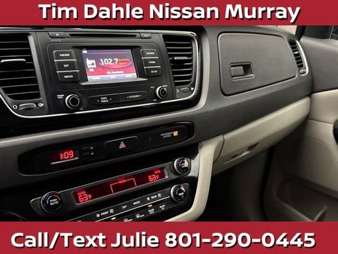 Used 2015 Kia Sedona EX FWD image 37