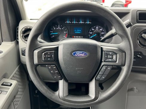 Used 2021 Ford E-450 and Econoline 450 Super Duty w/ Power Windows & Locks Group image 21