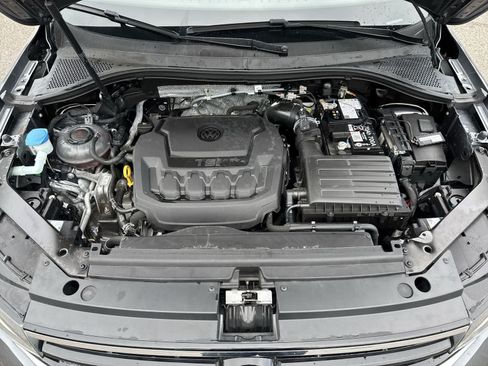 Used 2024 Volkswagen Tiguan SE R-Line FWD image 21