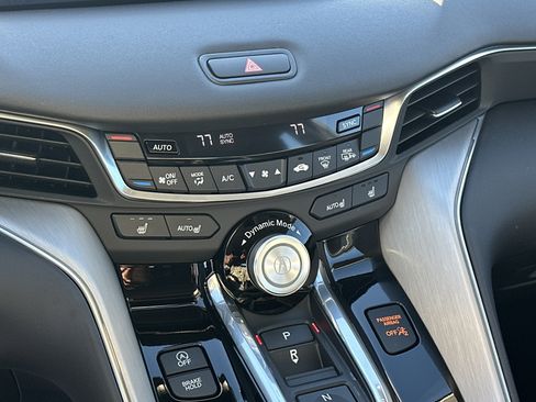 Certified 2025 Acura TLX w/ Technology Package image 36