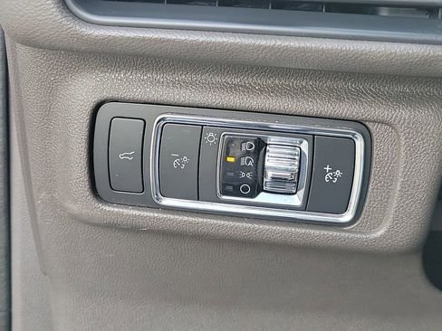 Certified 2022 Lincoln Corsair FWD w/ Premium Package image 23