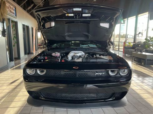 Used 2016 Dodge Challenger SRT Hellcat image 11