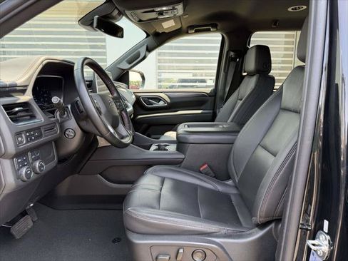 Used 2024 Chevrolet Suburban RST w/ Luxury Package AWD/4WD image 20