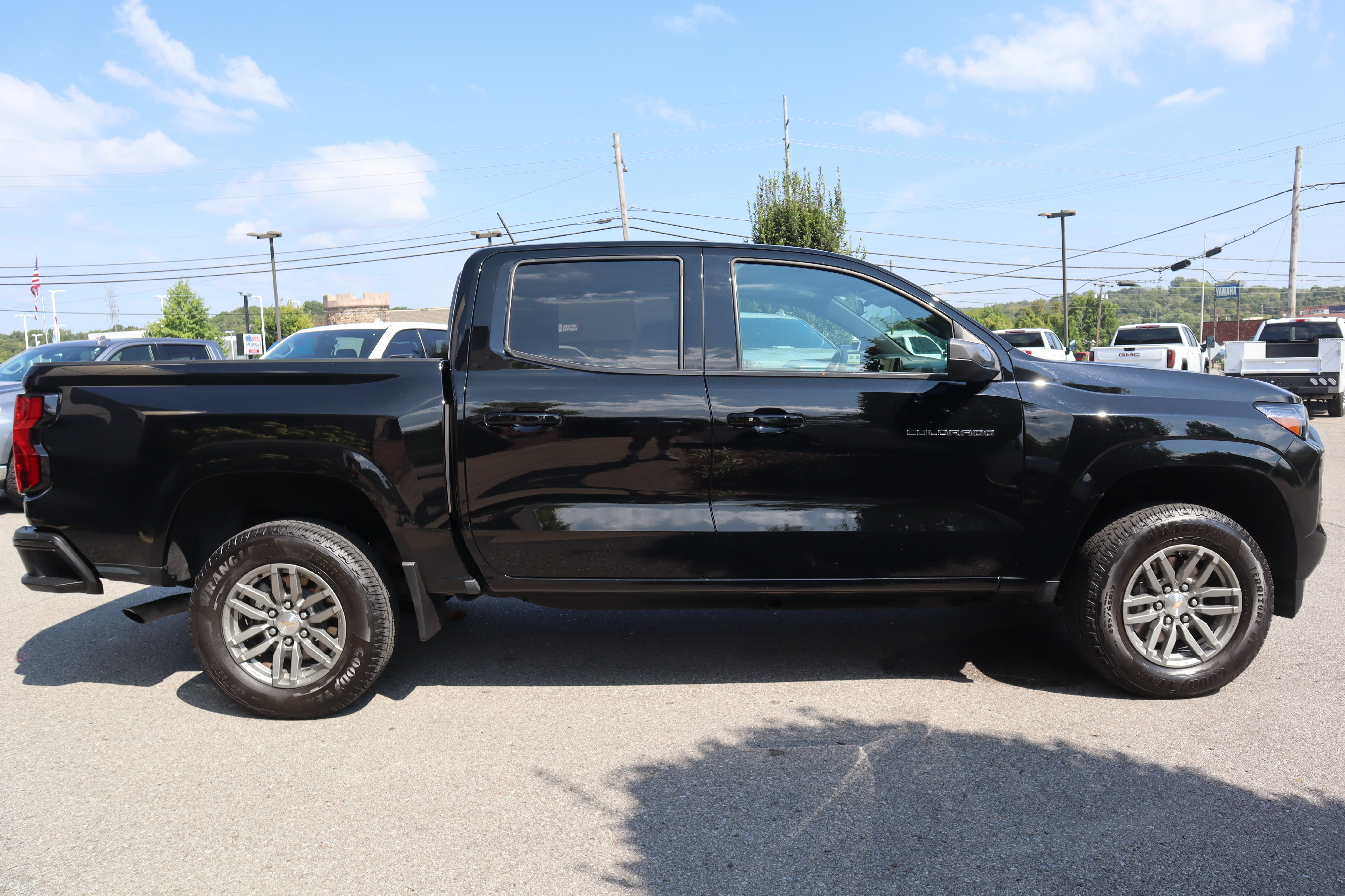 Used 2023 Chevrolet Colorado LT w/ LT Convenience Package RWD image 5